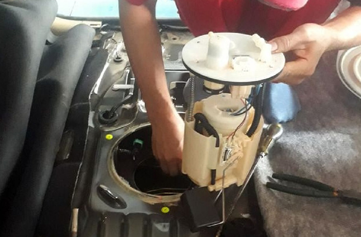Dấu hiệu bơm xăng ô tô hư hỏng