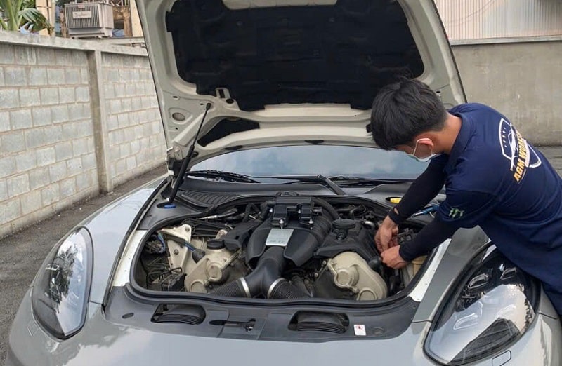 nhận sửa chữa động cơ xe ô tô tại nhà