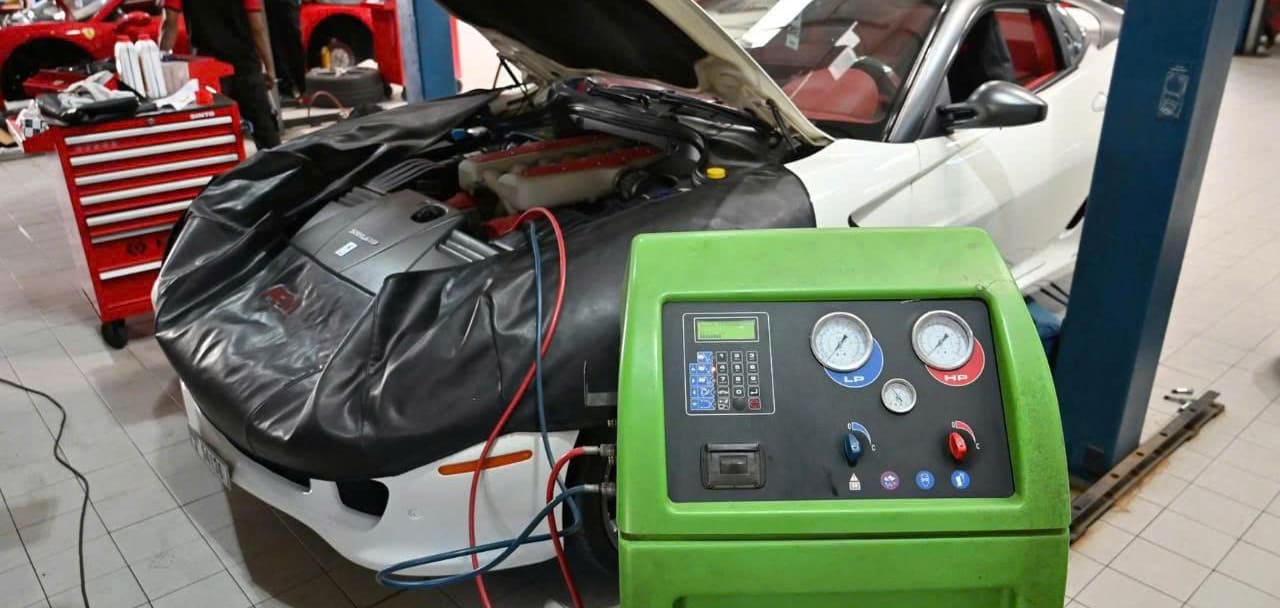 chi phí sửa điều hòa ô tô lúc mát lúc không mát