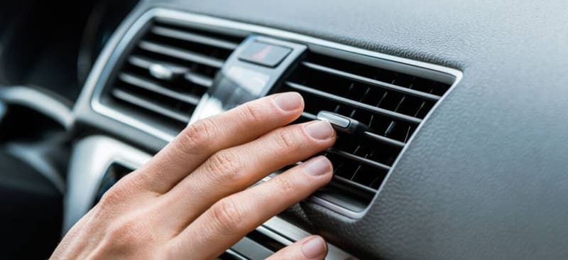 dấu hiệu cần nạp gas điều hòa ô tô