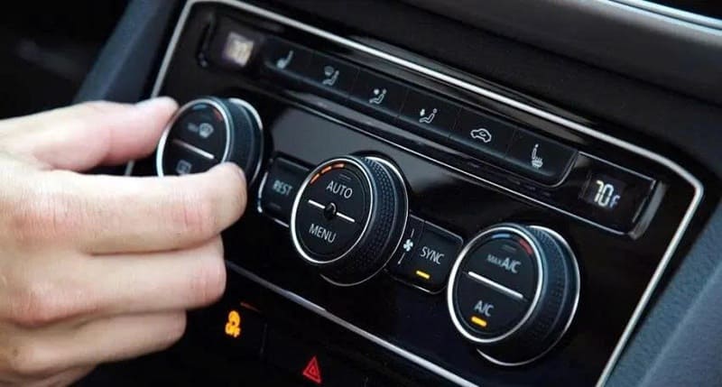 dấu hiệu điều hòa ô tô mát kém lạnh yếu