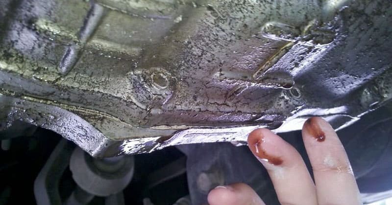vì sao hộp số ô tô bị chảy dầu rò rỉ