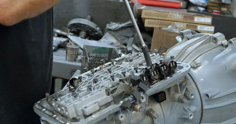 khi nào cần đại tu hộp số ô tô