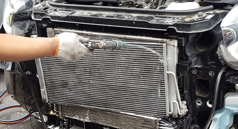 xử lý lỗi điều hòa ô tô sớm